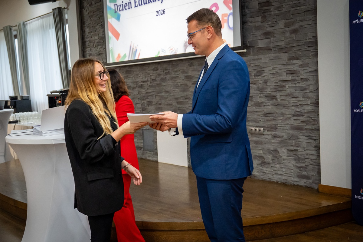 Dzien Edukacji Narodowej 14 10 26 84