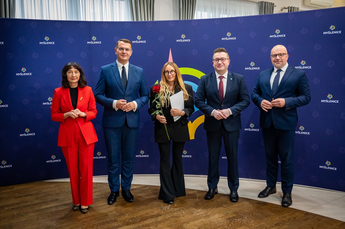 Dzien Edukacji Narodowej 14 10 26 86