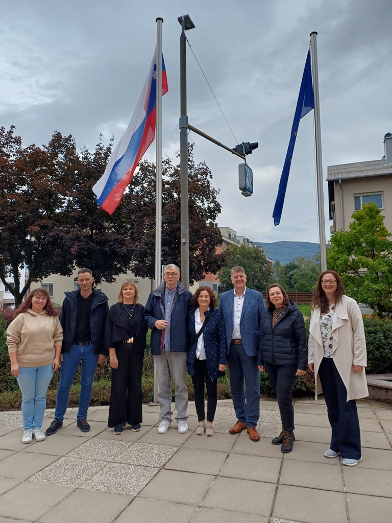 Slovenia26 Dz4 17